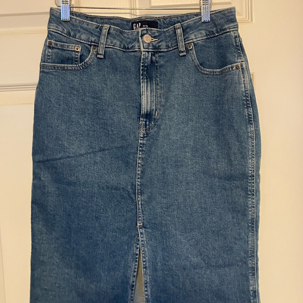 GAP Women's Classic Blue denim skirt